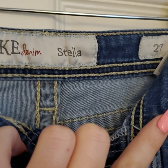 Jean capris - Picture 2 of 3